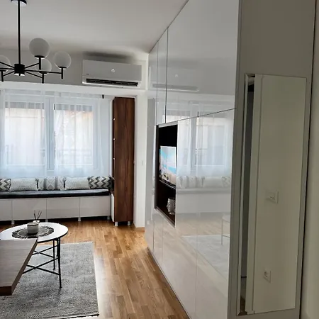 Cozy In Debar Malo! *