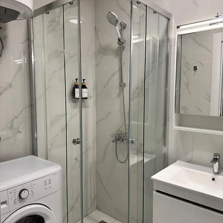 Cozy In Debar Malo! סקופיה